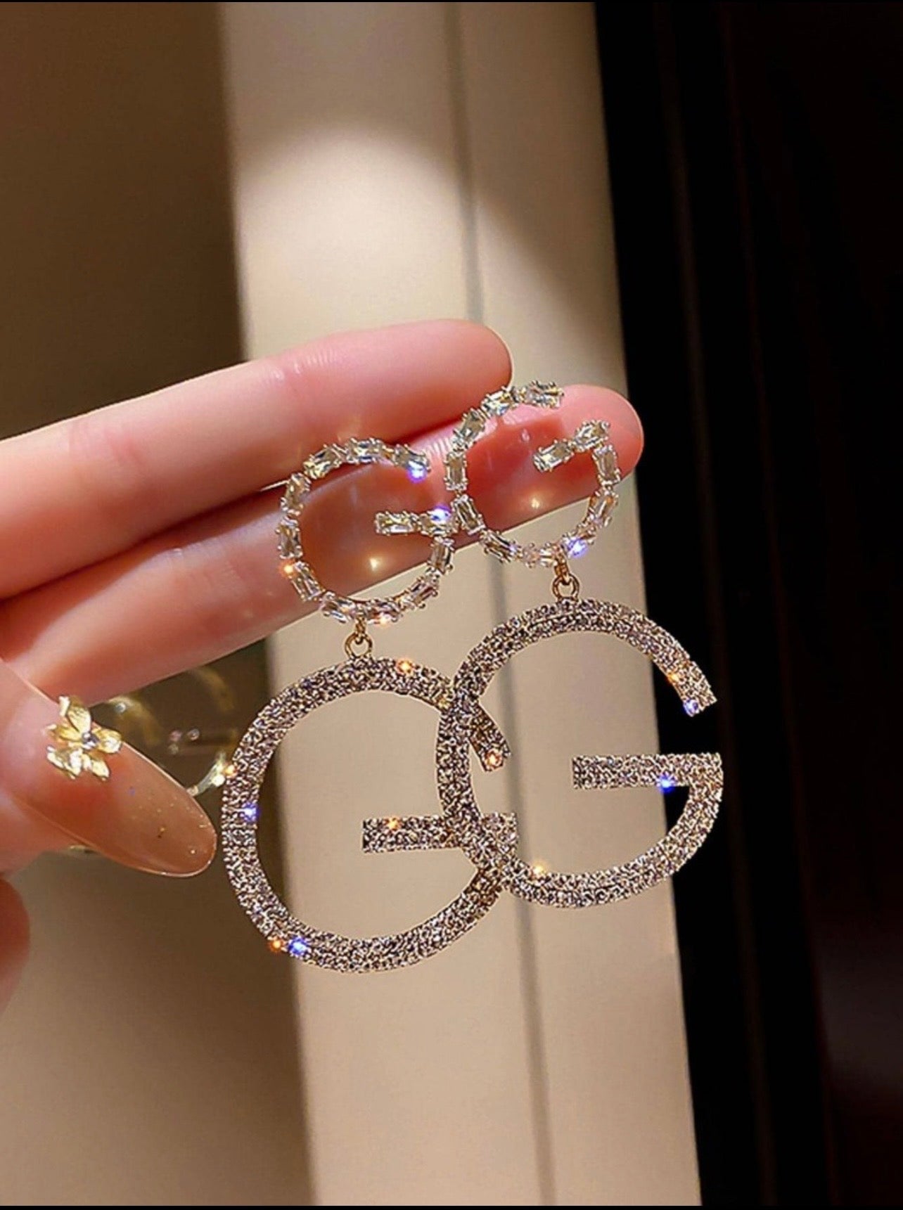 Boucles d’oreilles argentées chic minimaliste